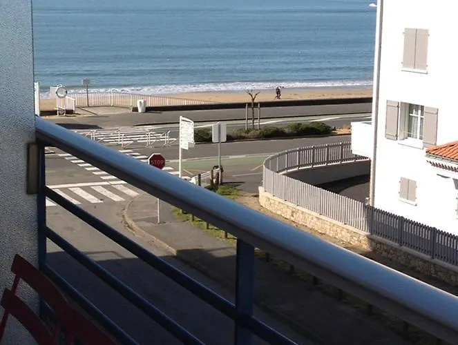 Apartment + 20m De La